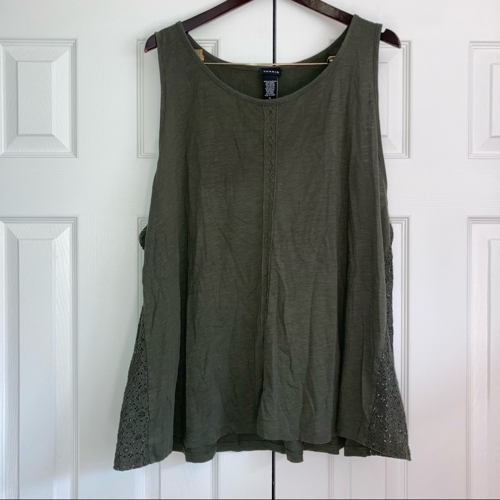 Torrid Hunter Army Green 5 Tank Top Lace Detail on Side